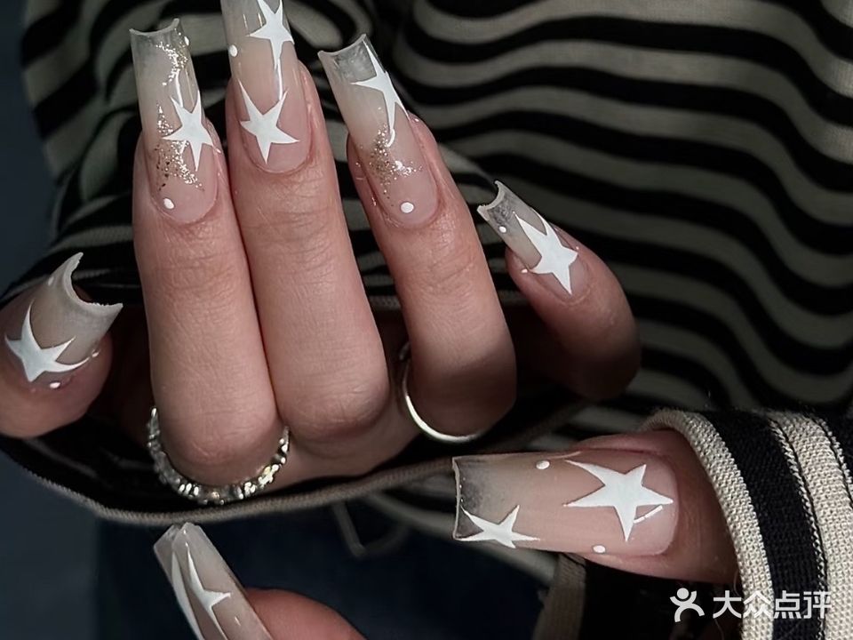 屿你美甲工作室