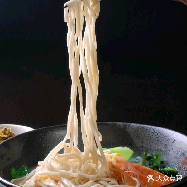 月胜斋体育场红汤拉面馆(清真)