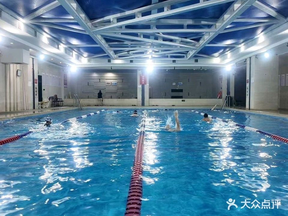 小白温泉游泳健身