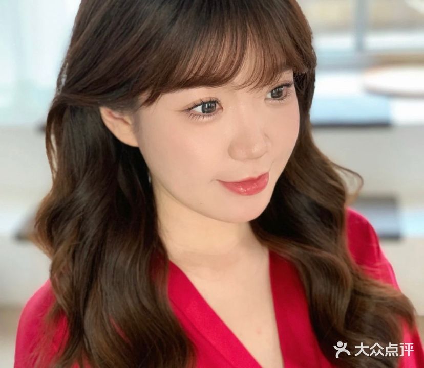麦瑞婚纱新娘化妆美甲工作室