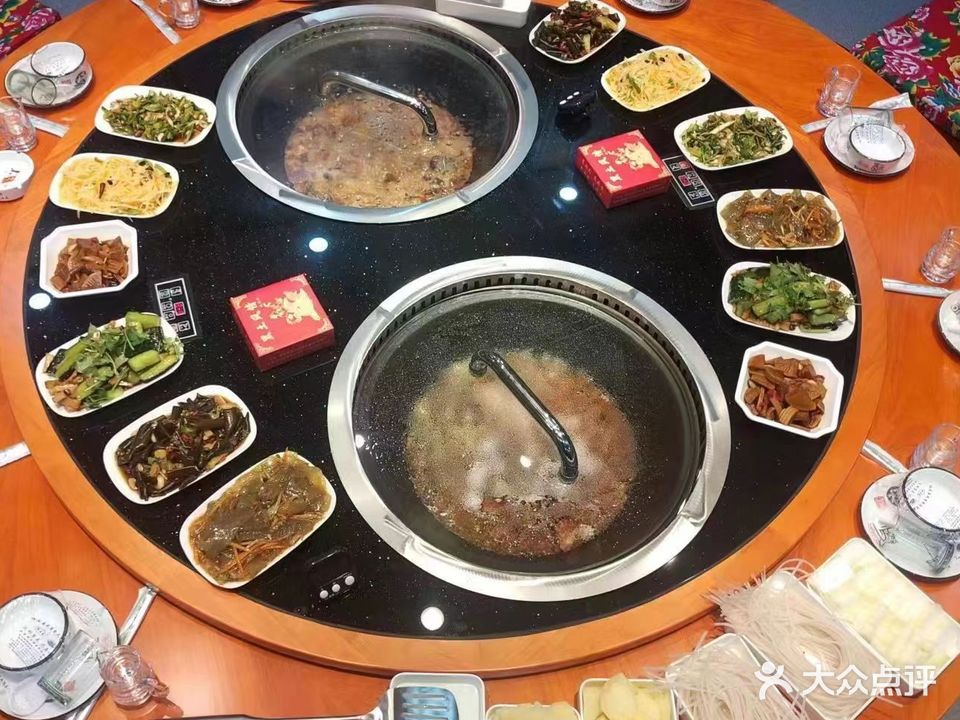 黑土风情铁锅炖(金方·丽水园店)