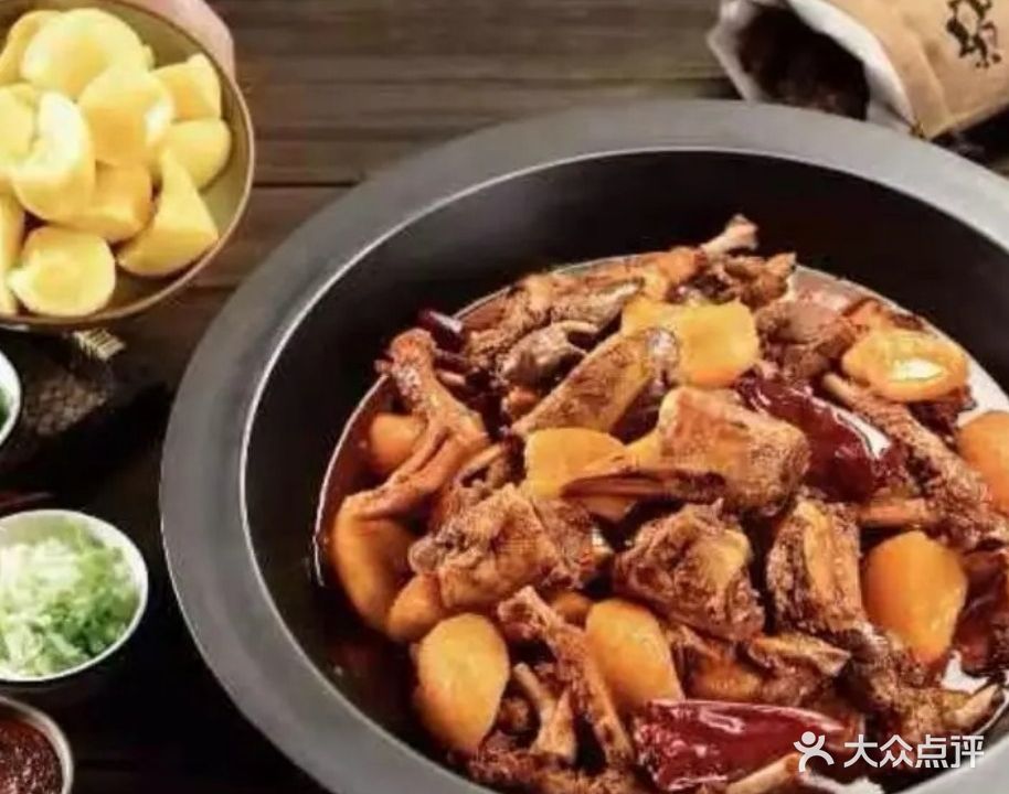 东北乡村地锅炖(盛世家园店)