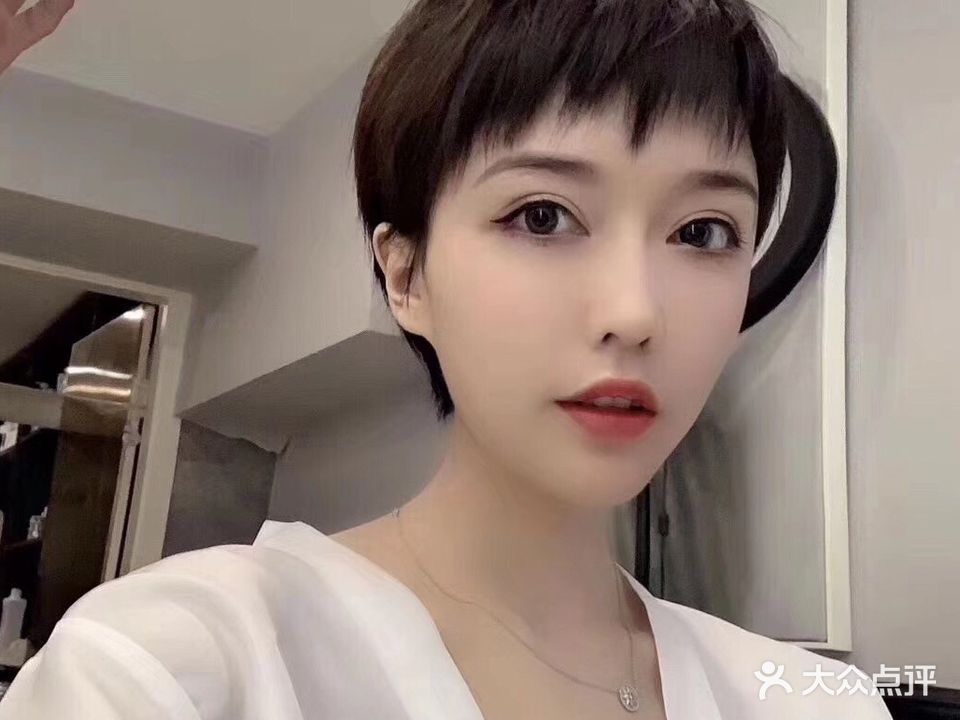 CoCo形象设计沙龙(五里牌总店)