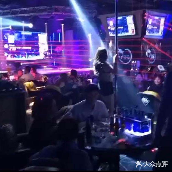 FBG轰趴音乐餐清酒吧(新格里时尚广场店)