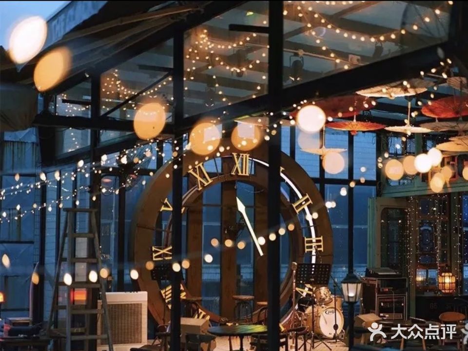 时光音乐吧·西餐牛扒·live house江景鲁坮(琶醍店)