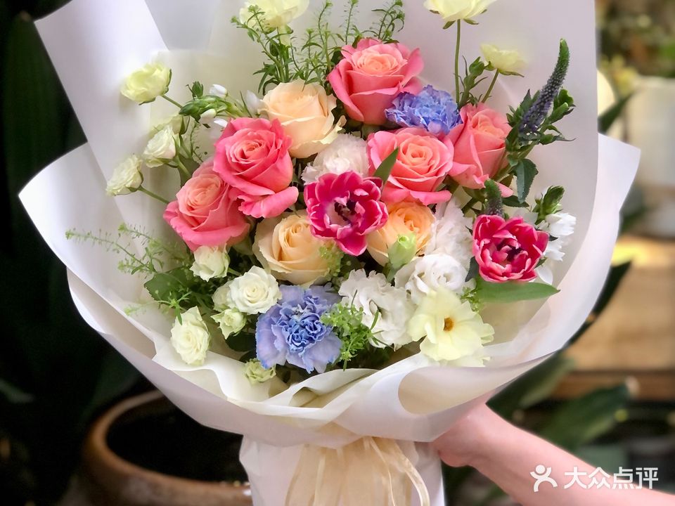 花外花艺设计&空间绿植(建业大厦店)