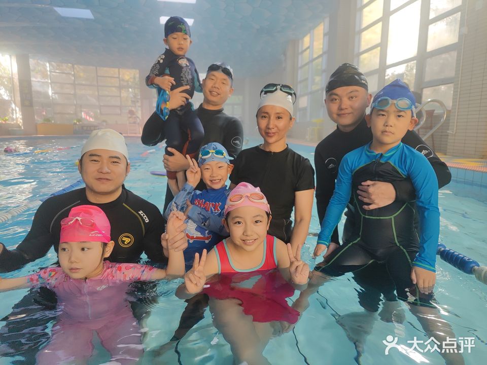 海星宝贝游泳体能馆(倚林佳园店)