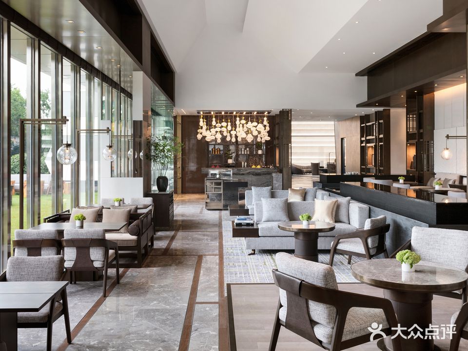 JW酒廊JW Lounge(上海鲁能JW万豪侯爵酒店)