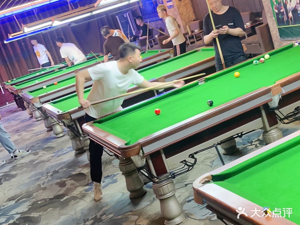 酷8桌球俱乐部(进化街)