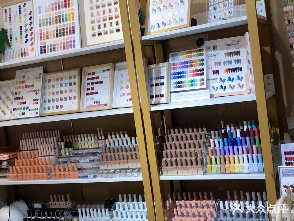 柒悦w美甲美睫(凯德广场店)