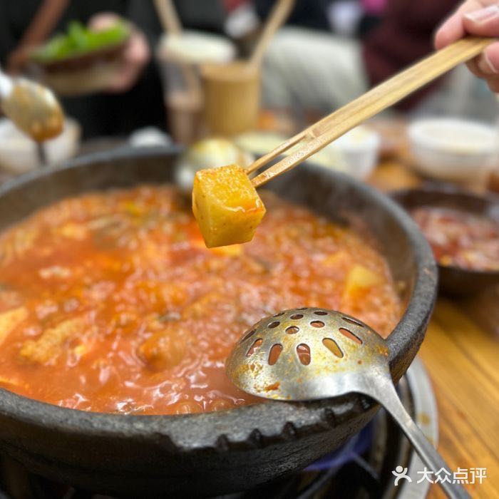 安顺味吃货铺·夺夺粉火锅