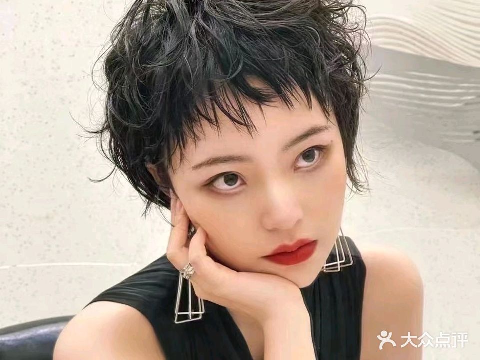 天俪美发工作室