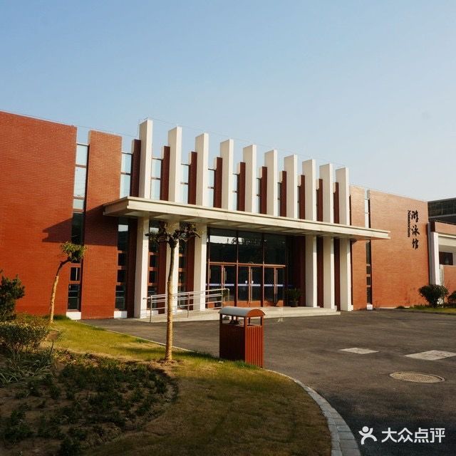 省锡中多功能游泳馆