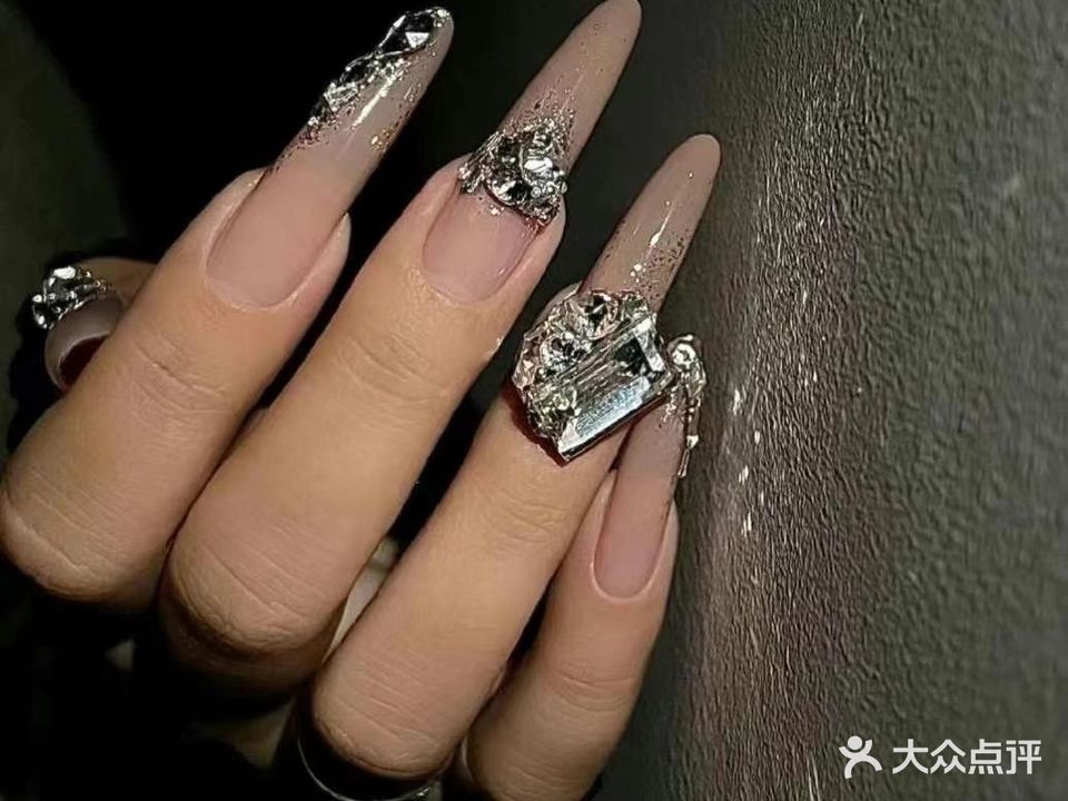 玲子美甲美睫