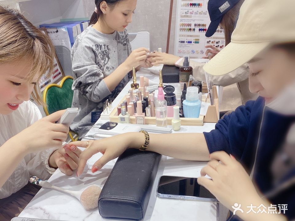 艾薇美甲美睫