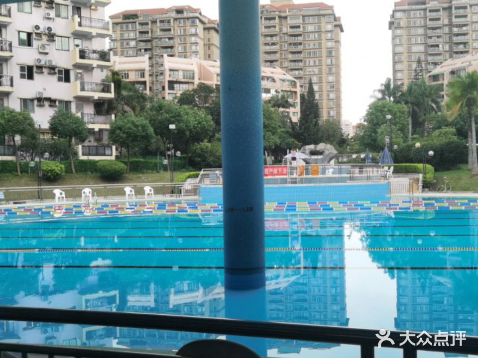 东城中心游泳池