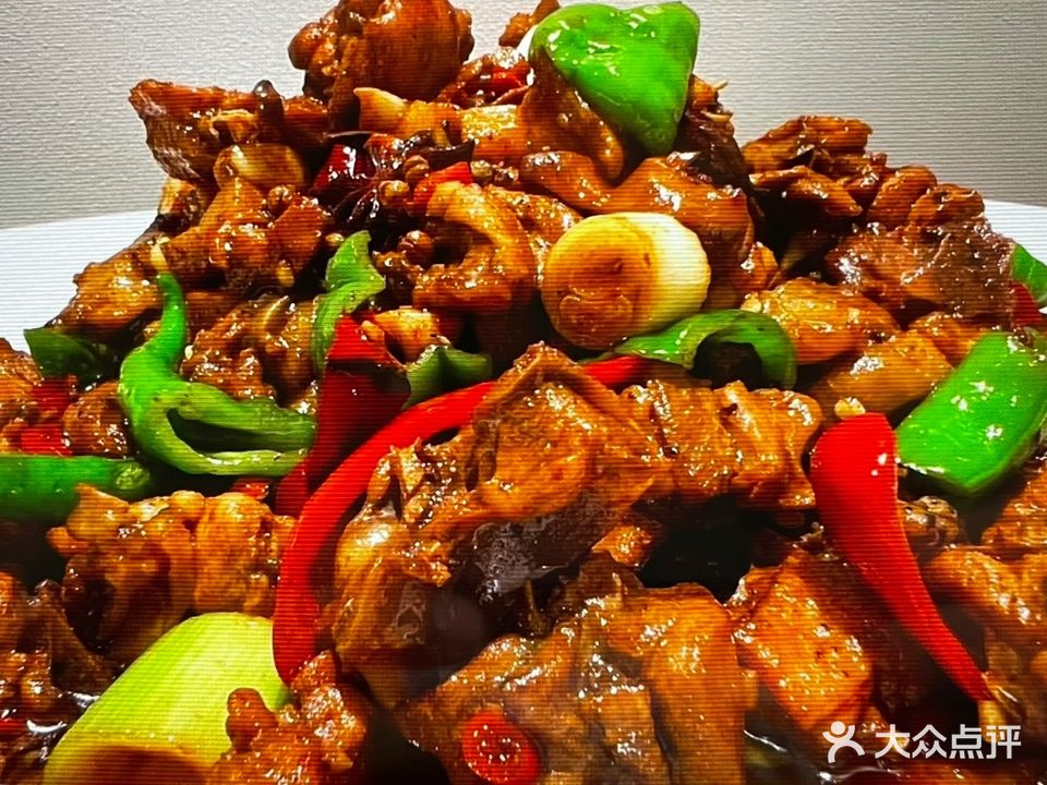 亮仔·炸子鸡·牛尾土火锅(万容店)