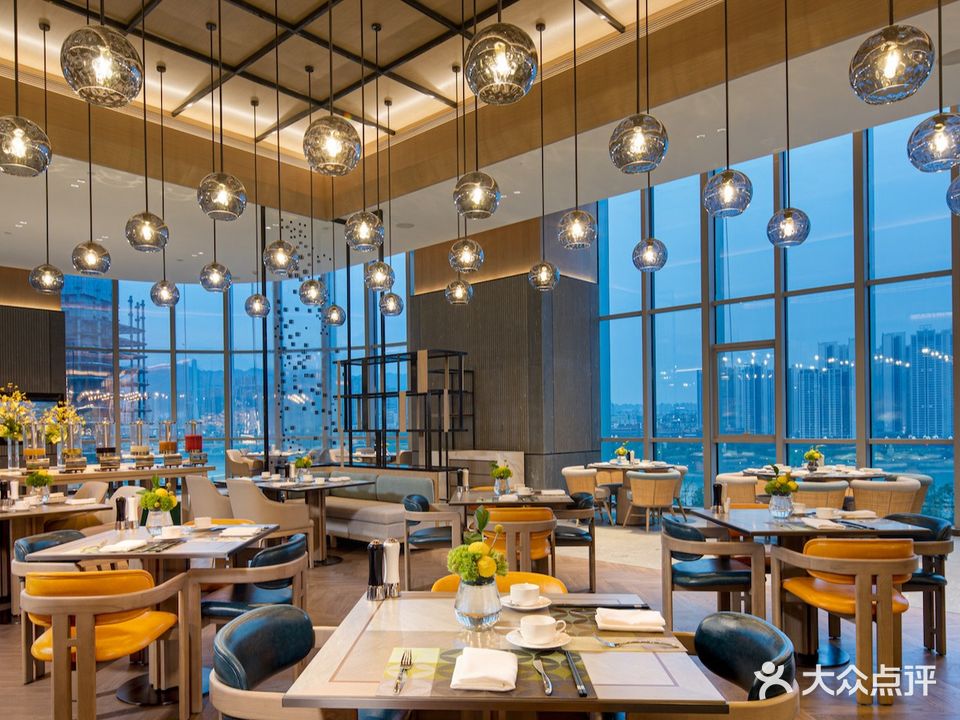 华邑大店-鲜艳全日餐厅·海鲜自助·西餐