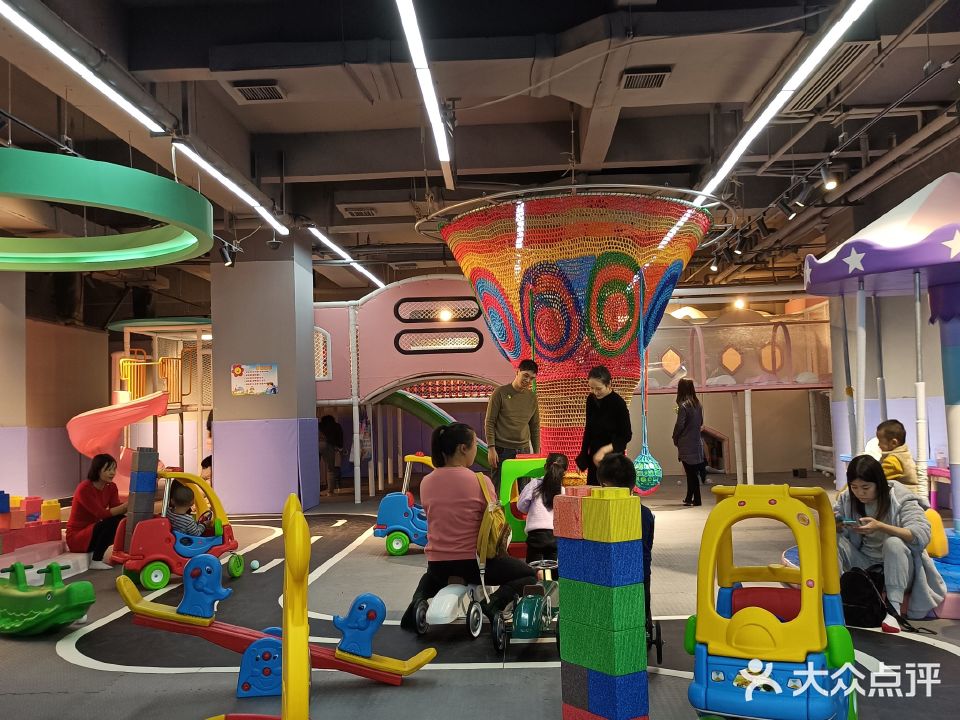 精灵宝儿童乐园(华东万锦城购物中心店)