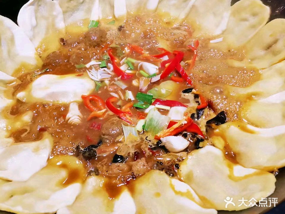 桃圆铁锅炖·地锅鸡
