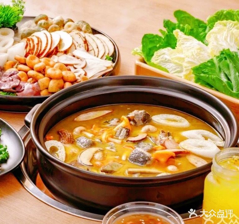 楚雄风味·野生菌土鸡火锅·柴火牛羊肉火锅