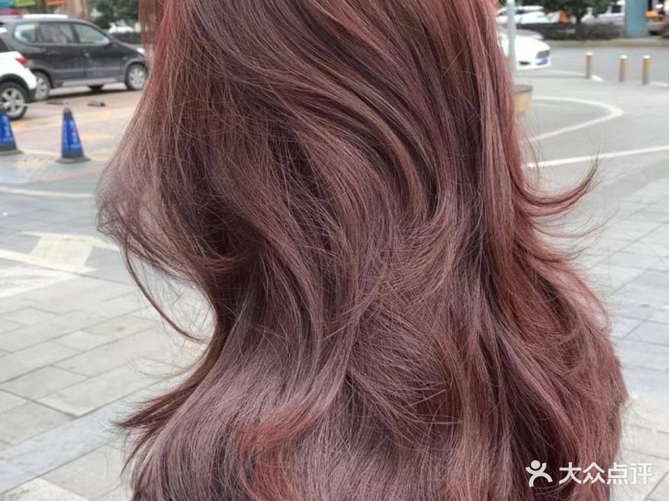 iou美发工作室(凯达华庭店)