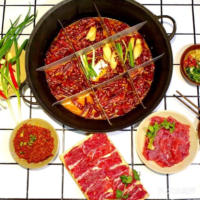 临江洞子老火锅(沿江大道店)