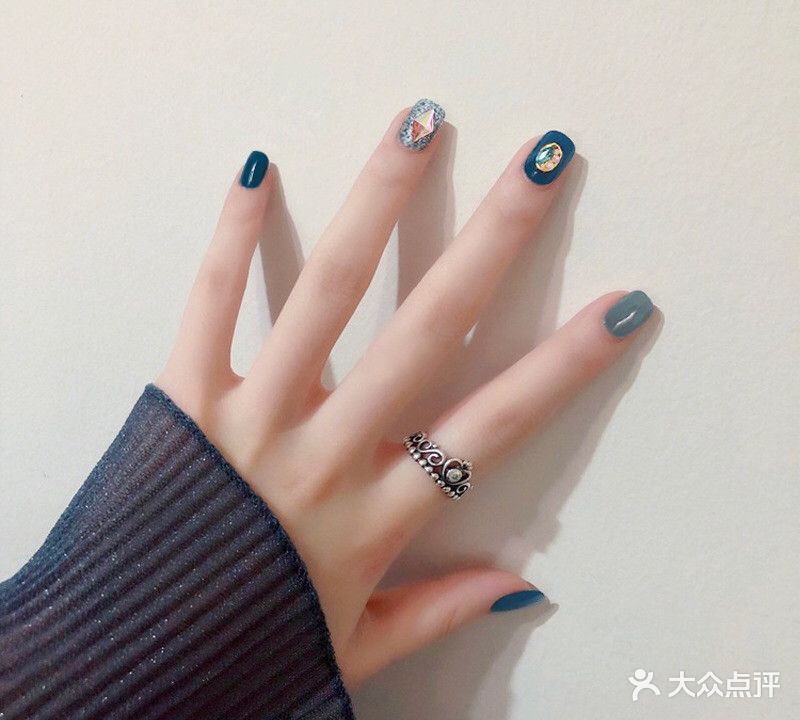 葆俪童研美甲美睫工作室