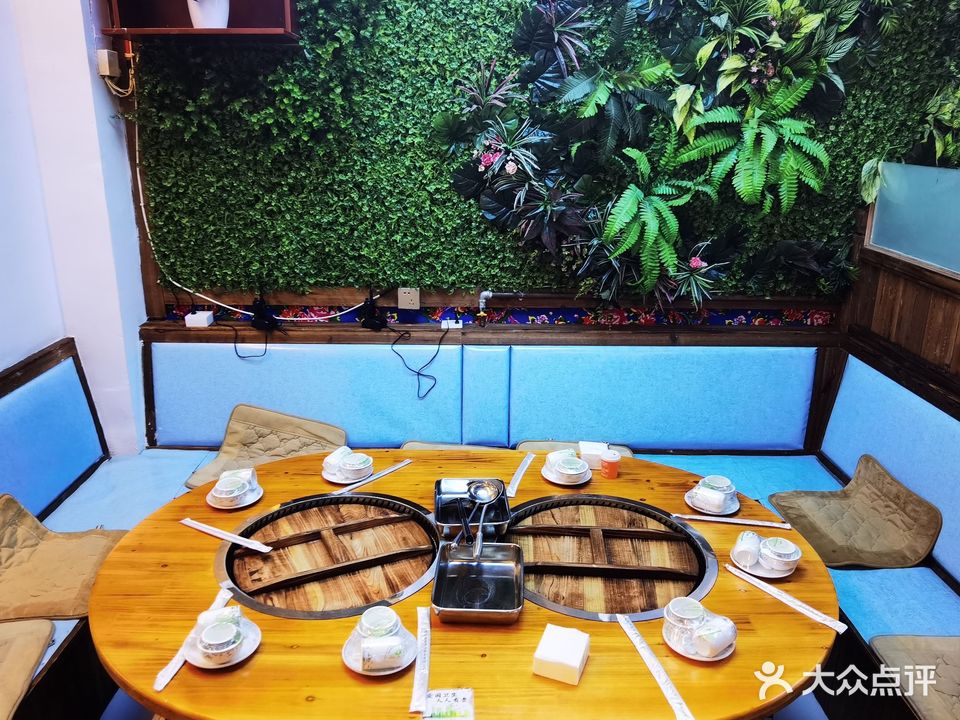 二姐·烧烤·铁锅炖(董子巷店)