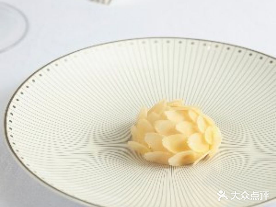 LE VIF 乐·福