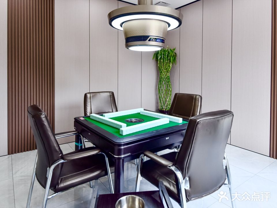 半日闲棋牌茶社(黑龙江中路店)