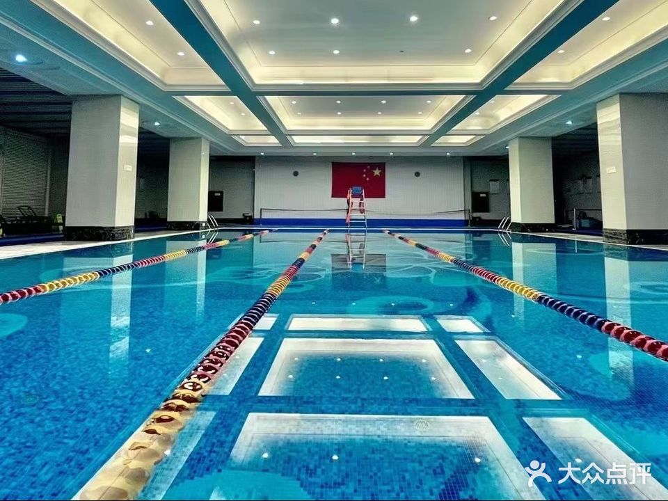 九龙仓碧玺游泳健身(拱宸桥店)