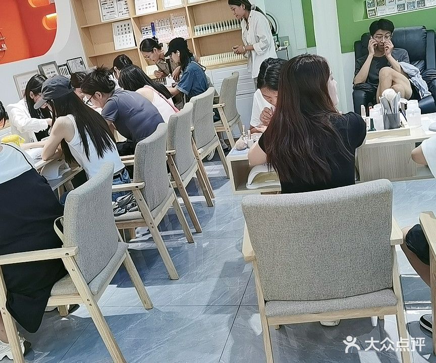 指尖密语美甲美睫(生龙国际店)