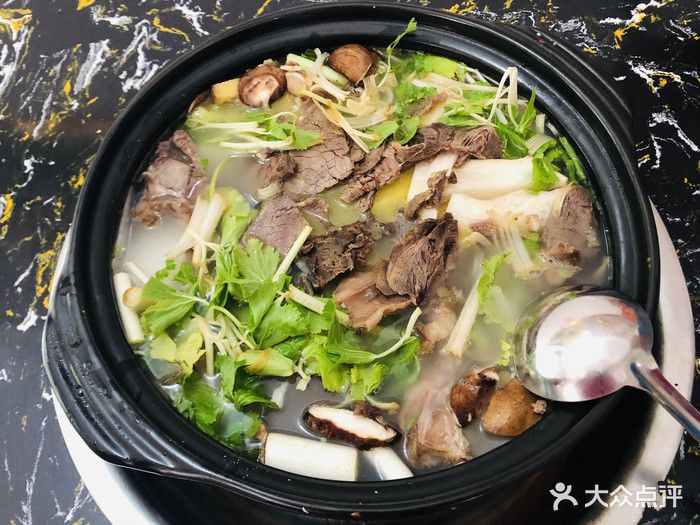 尚品牛味汤锅火锅(滨河路店)