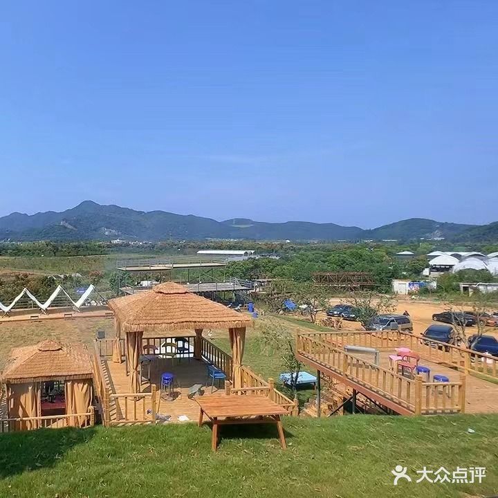 亭·筑烧烤露营基地