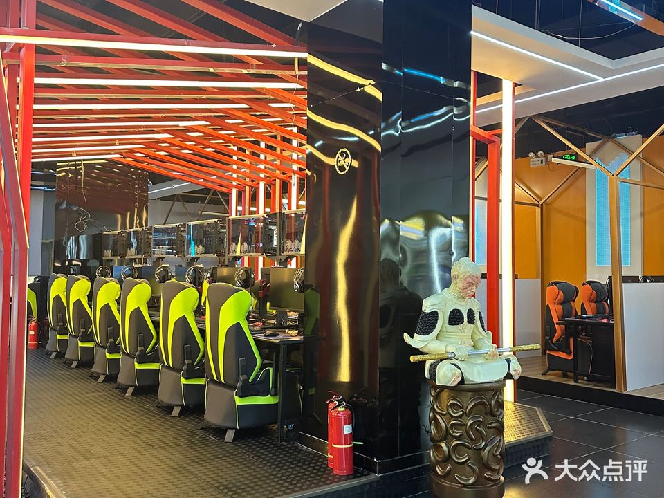 拾叁潮电竞(时代明丰苑店)