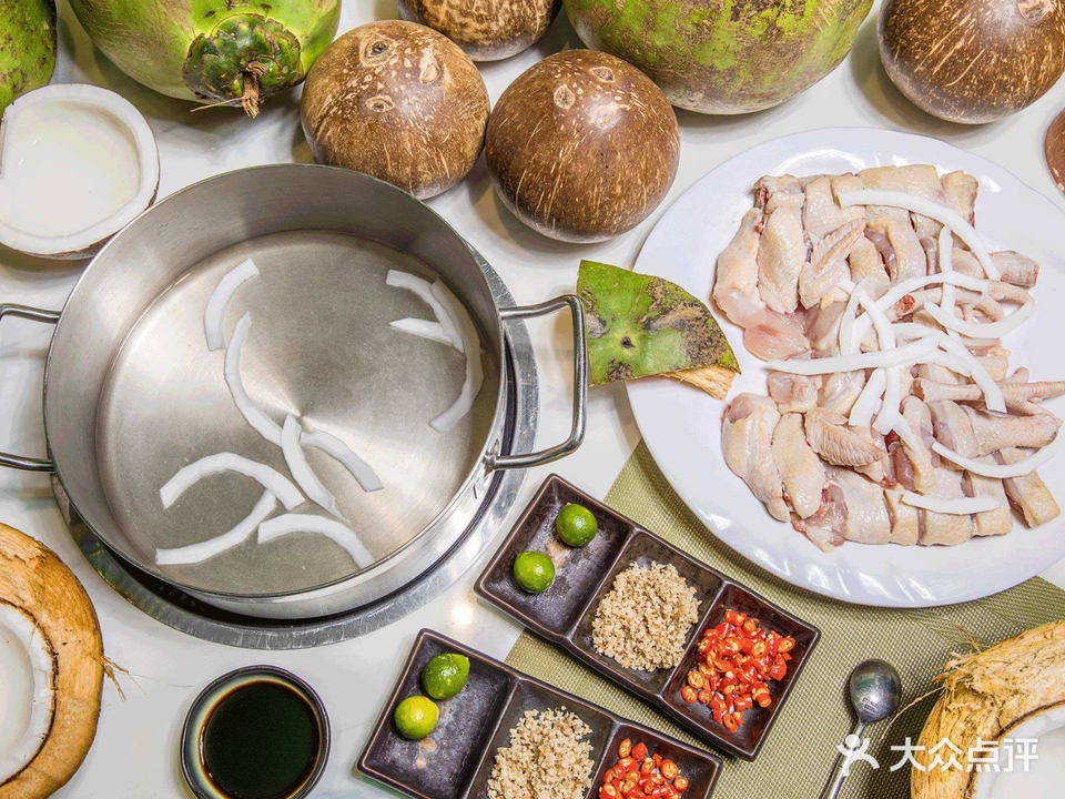 粤湘阁·桑拿鸡·脆皮鸡火锅(柠檬印象店)