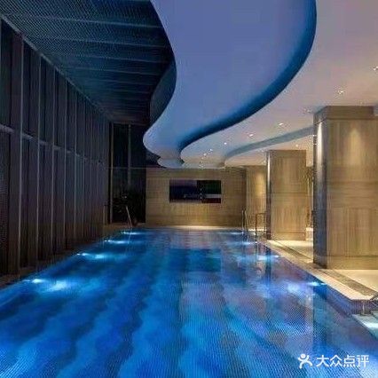 希尔顿逸林酒店游泳池