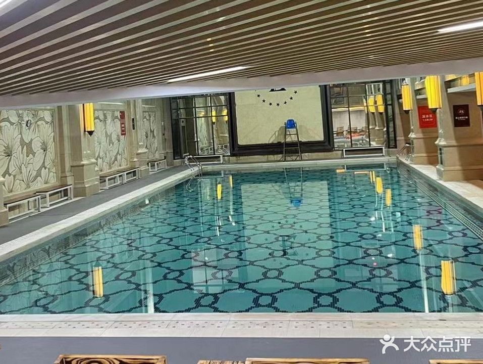 东岸名邸二游泳俱乐部