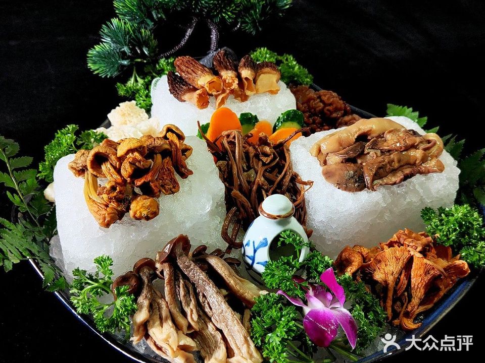 酱酒体验中心·刺身·和牛·野生菌火锅(古城公园店)