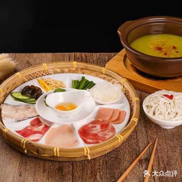 滇三米过桥米线(吾悦广场店)