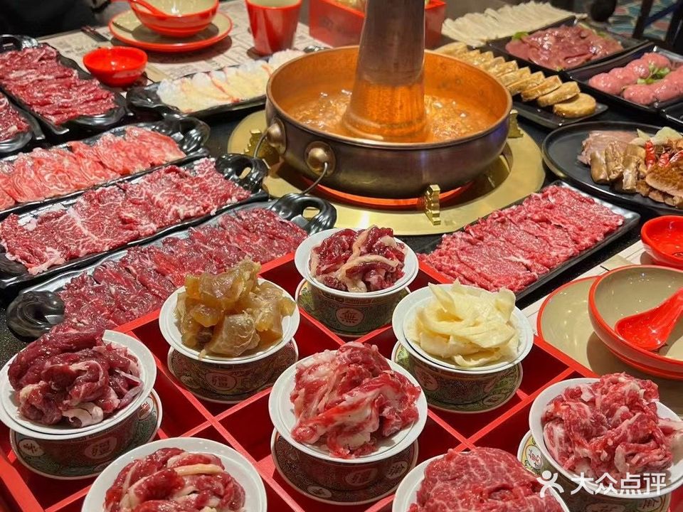 潮庭牛肉火锅泉水煮鲜牛