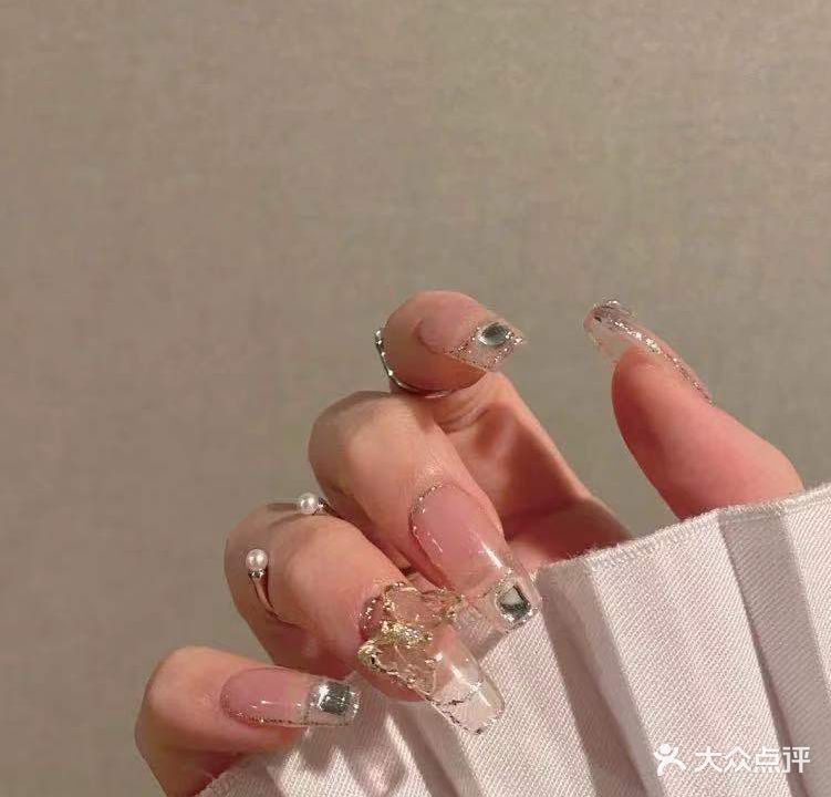只爱美妆
