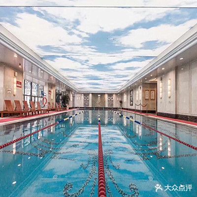 金海豚游泳健身(恒大江湾店)