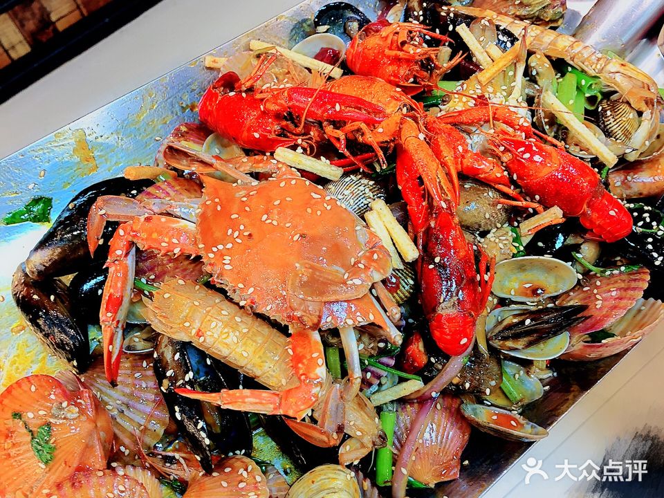 网红第一锹功夫蛙炭火蛙锅小串(盘锦总店)