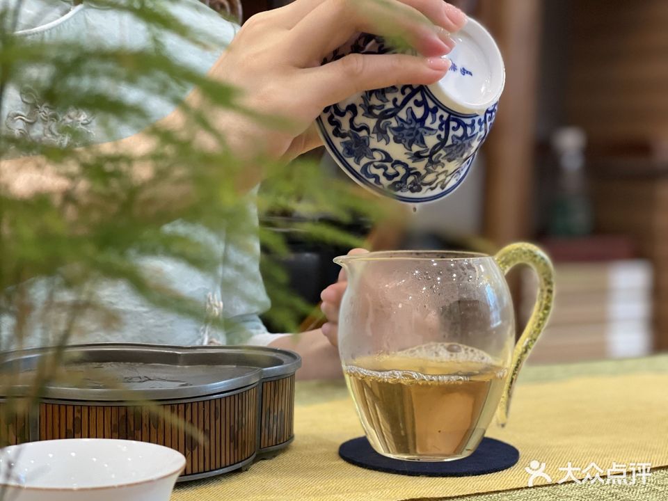沐春张·易武云端茶(星都里店)