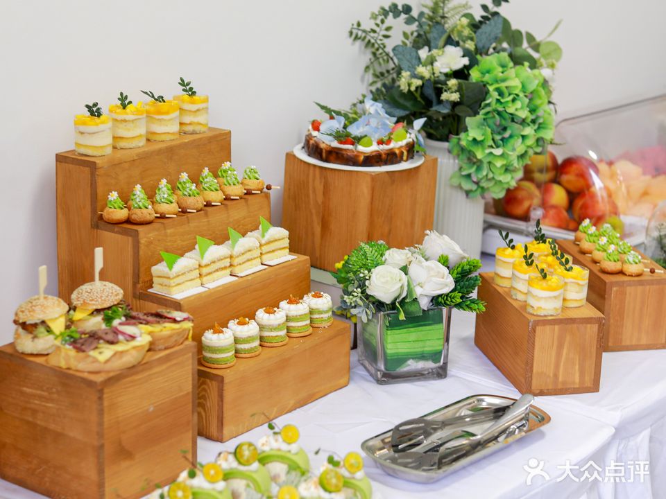 翌喜餐饮到烩·甜品台·自助餐