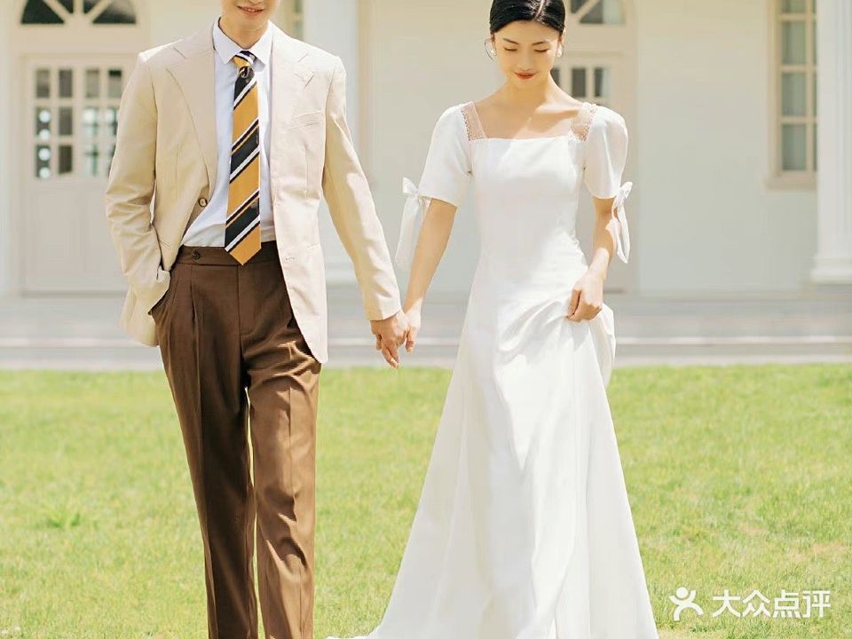 爱咔摄影彩妆美甲店