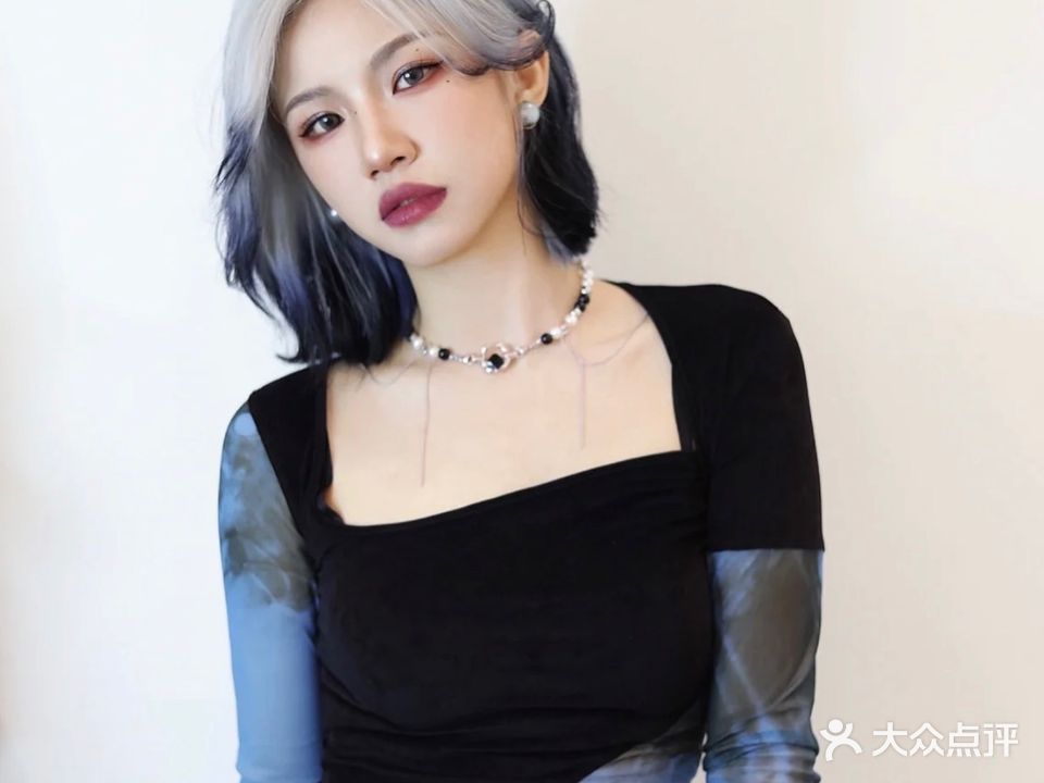 极简美学奈可造型(万达广场店)