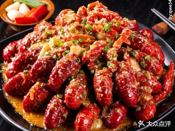 带壳的小龙虾(新百店)